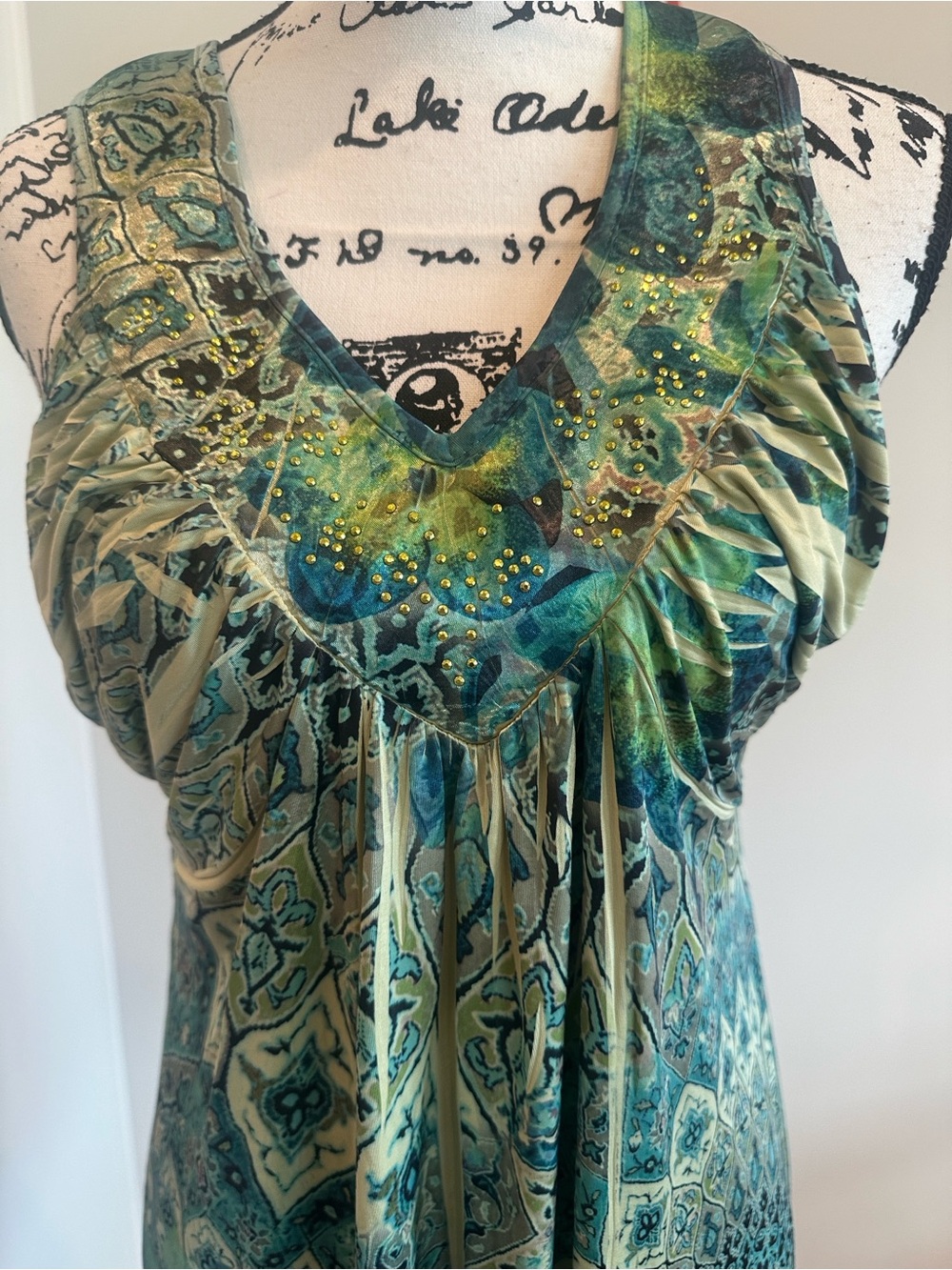 Apt. 9 Green and Teal V-Neck Sleeveless Beaded Blouse - Picture 4 of 11